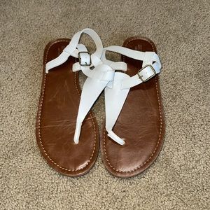 Mossimo white sandals